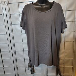 Umgee size small top with side ties